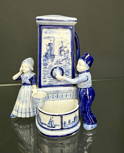 Delft blue white glossy - &,