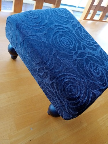 Small preloved foot - preloved, stool