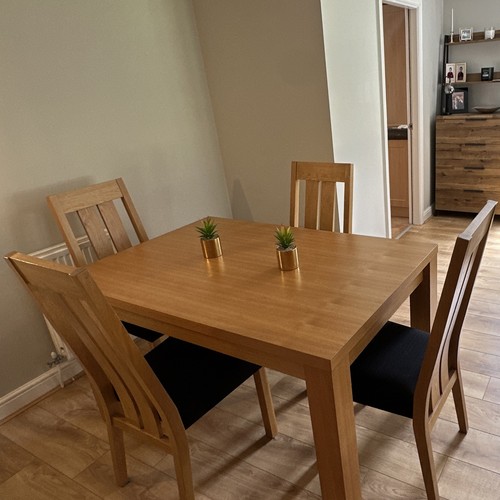 Rectangular medium solid - solid, oak