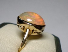 9ct gold Opal ring