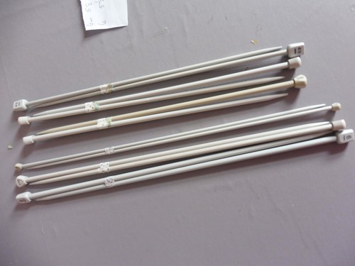 Pairs knitting needle - 6, needle--12"