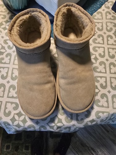 Ugg