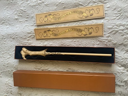 The wizarding world harry - the,