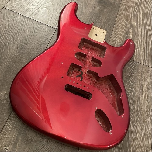 Metallic red strat style - metallic,