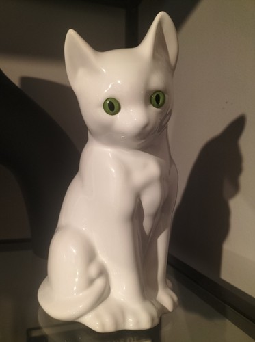 Vintage sitting cat - vintage,
