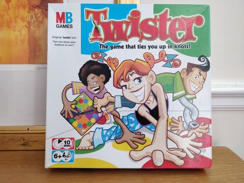 Hasbro games twister 2004 - hasbro,