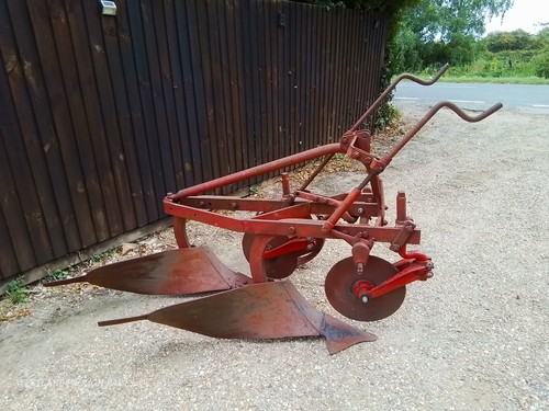Interntional plough b12 - b12, 2