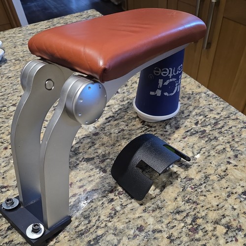 Audi arm rest - 1,