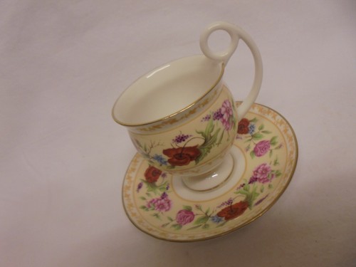 Royal worcester connoisseur - royal,