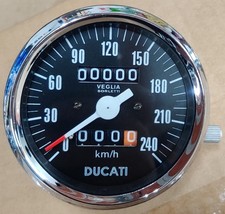 DUCATI 750 SPEEDOMETER VEGLIA