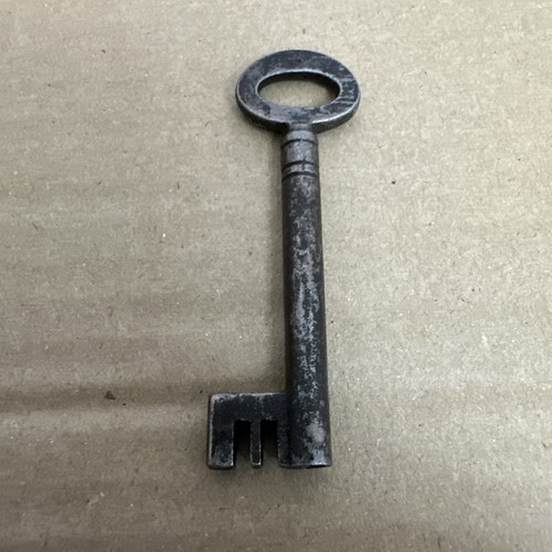 Antique hollow barrel skeleton - hollow,