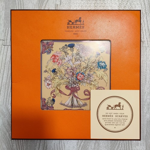 Unused hermes carre regina - unused,