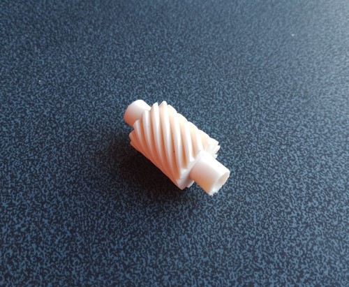 Vespa white speedo drive worm - speedo,