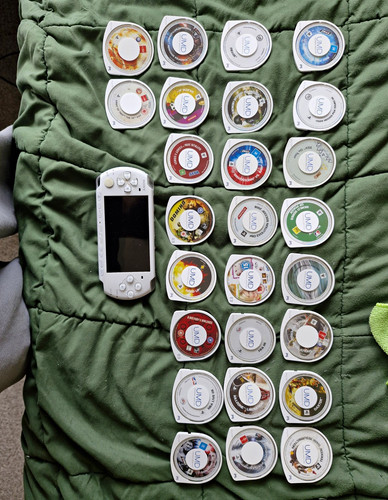 Sony psp white console - sony,