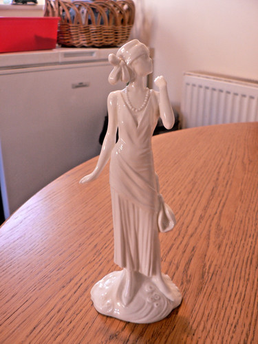 Lovely vintage royal - lovely,