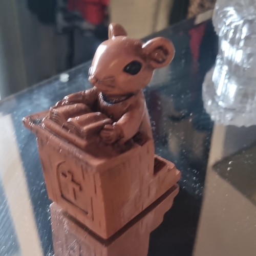 Resin mouse ornament figurine - resin,
