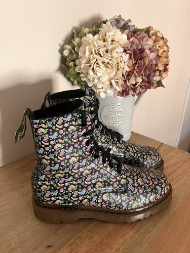 Martens made england - martens, in