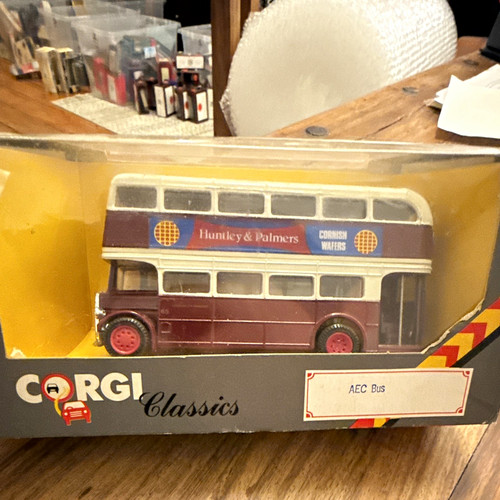 Corgi classics aec bus hunley - classics,