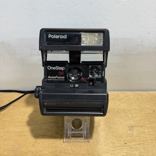 Polaroid one step - one, focus