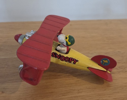Vintage 1965 snoopy - snoopy, airplane