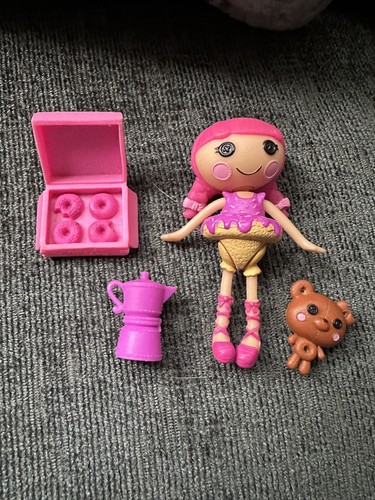 Lalaloopsy mini cake dunk - lalaloopsy,