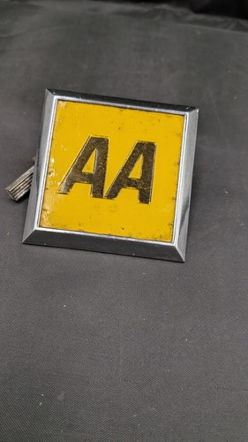 Vintage badge automobile - aa,