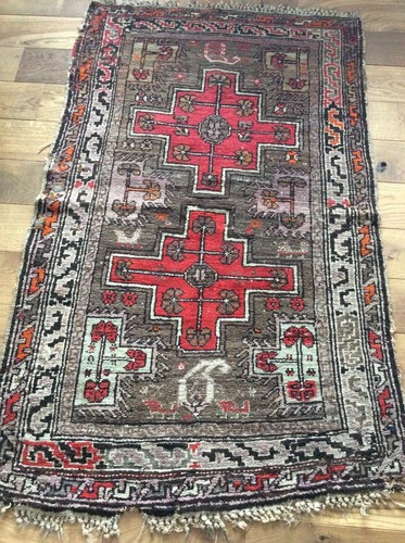 Very old vintage orien tal - vintage,