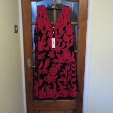 STUDIO 8 Black/Red tapework