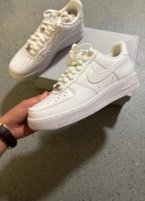 Size 9 - Nike Air Force 1 '07