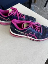 Size 9 - Asics Gel Kayano 22