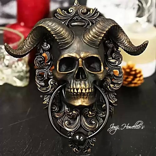 Nemesis now diabolus door - nemesis,