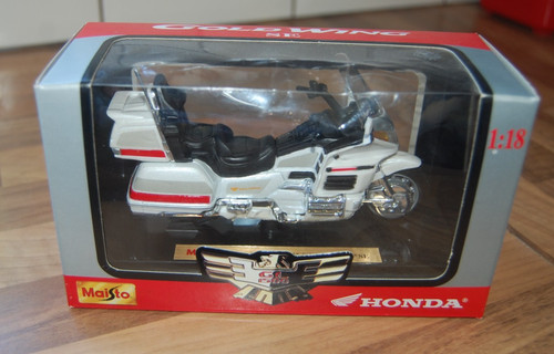 Maisto scale honda gold - maisto, 1:18