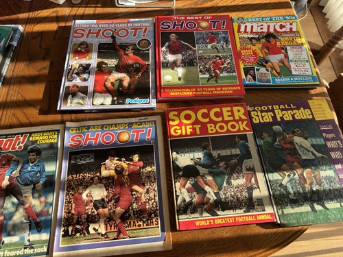 Retro football book magazine - /,