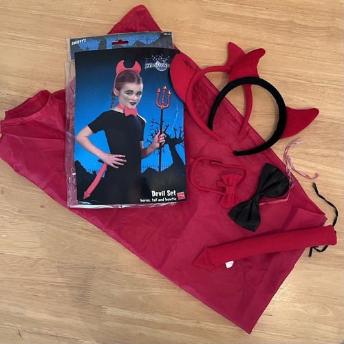 Halloween devil set with cloak - set,