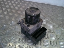 VOLKSWAGEN TOURAN ABS