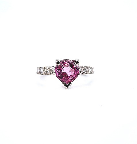 Natural pink sapphire - ct,