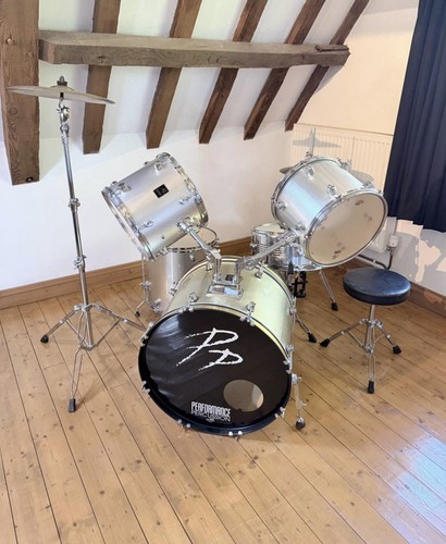 Performance percussion piece - performance, 5-piece