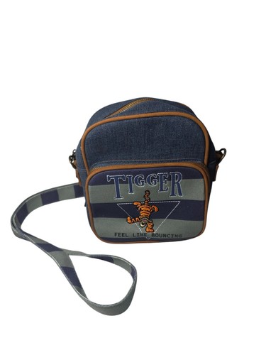 Disney store tigger winnie - disney,