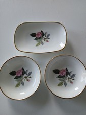 Royal Worcester Evesham, Bone