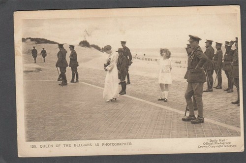 World war the queen - world,