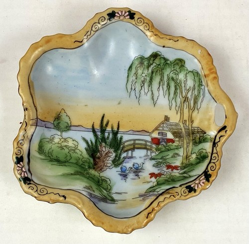 Beautiful vintage hand painted - beautiful,