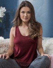 Pour Moi Sofa Loves Berry Red