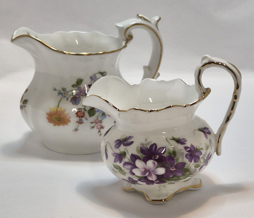 Milk jugs aynsley violette - jugs,