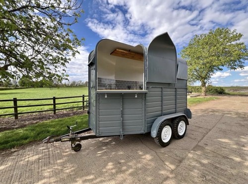 Horse box mobile bar - box, /