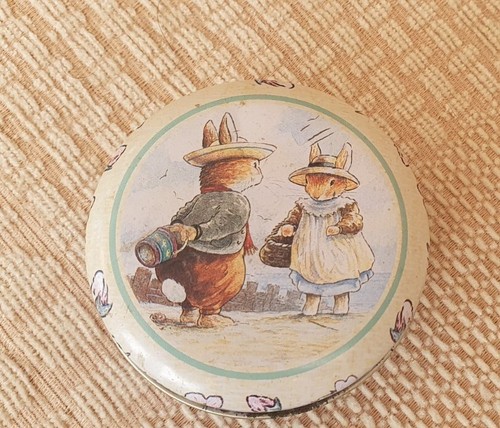 Empty foxwood tales tin - foxwood, 1997