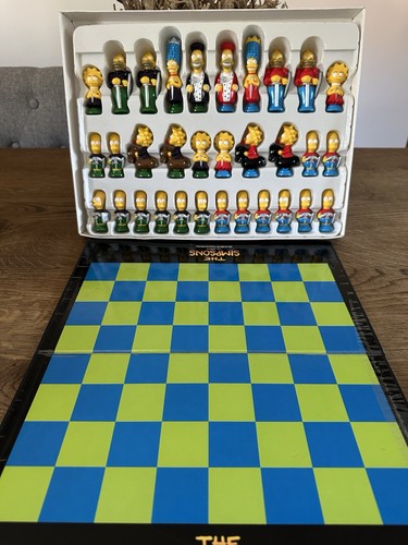 The simpsons chess set - the,