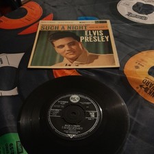 Elvis Presley Such A Night UK 1960 EP in pic  cover