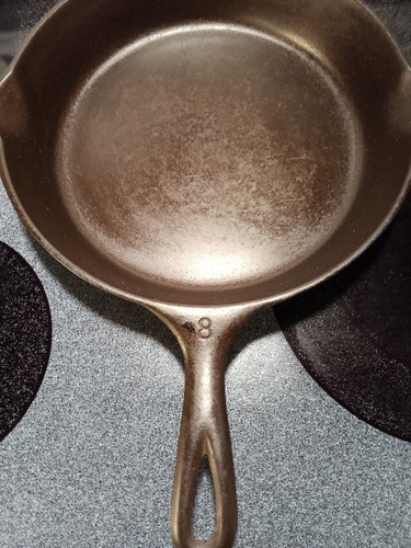 Wagner ware number cast iron - number, 8