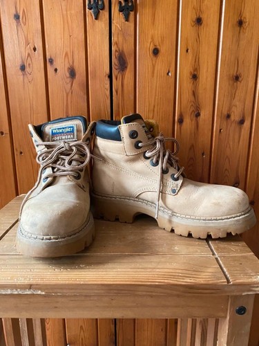 Ladies wrangler boots size - ladies,