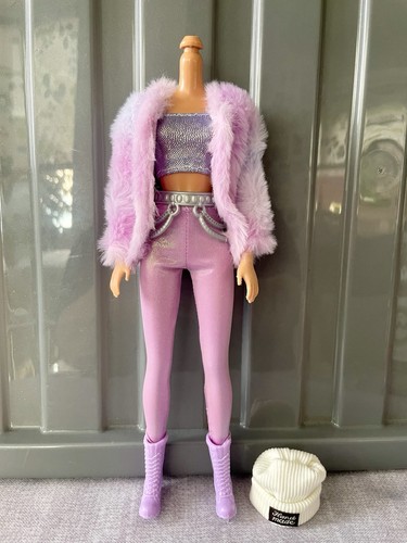 Barbie doll 6pc - 6pc, metallic